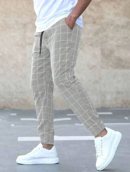 Alan | Chic Checkered Chinos