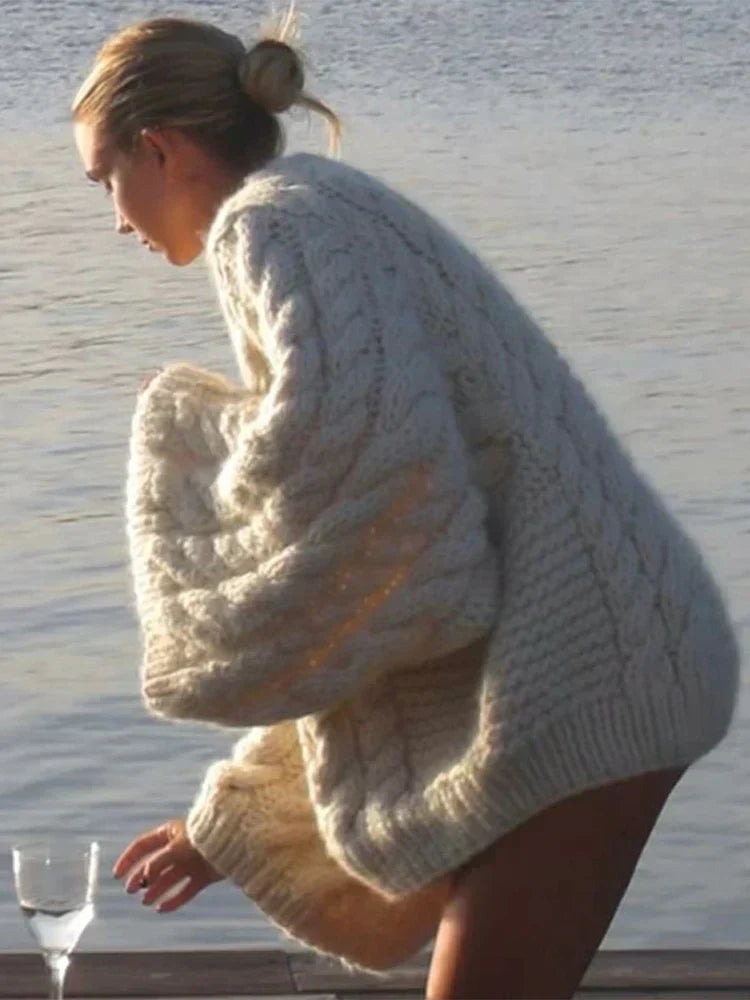 Sera | Elegant Oversized Knitted Women's Sweater